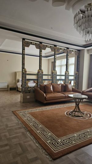 Suite in Kaachi Grand