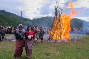 Fire blessing ceremony at Thangbi Mani (Mewang)