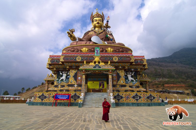 Padmasambhava statue in Takeyla