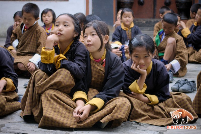 Schoolgirls in Changankha Lhakhang