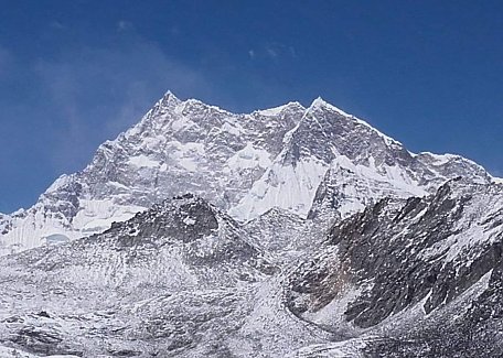 Gangkhar Puensum, 7570m