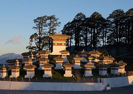 108 stupas in Dochu-la pass