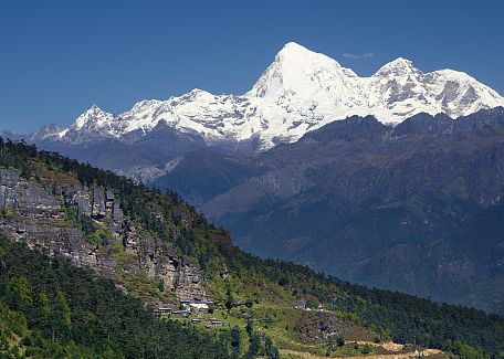 Jomolhari peak from Chele-la pass